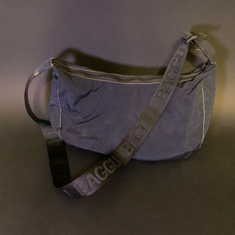 Baggu Medium Crescent Crossbody Bag